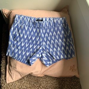 Linen blue and white shorts
